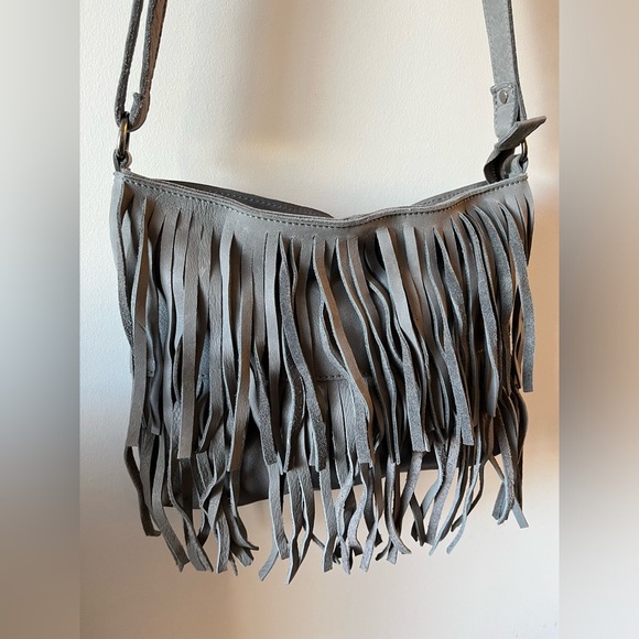 Cut n’ Paste Leather Gray Crossbody Bag with Fringe - Picture 2 of 15